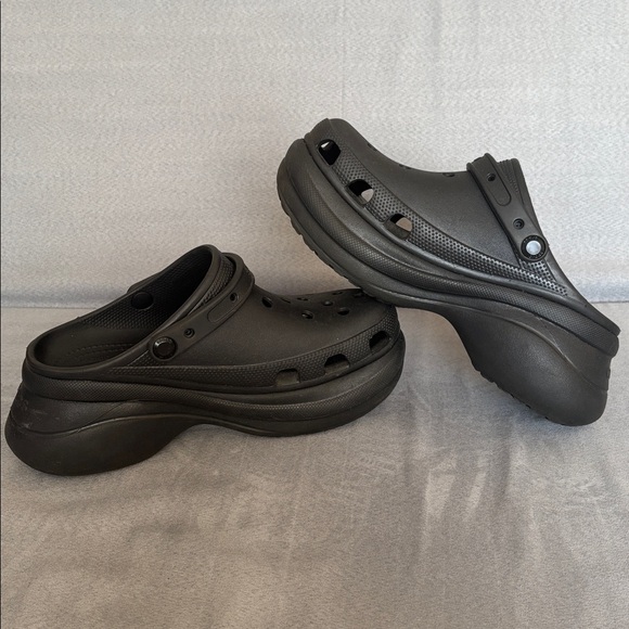 CROCS Bae Clog Platform Shoes Black Women's 10 Chunky Heel Slip On - Picture 6 of 8